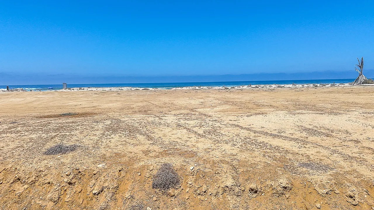 Cerritos Beachfront Acre, photo 3