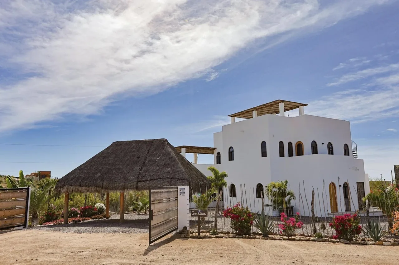 Front Gate at Casa Clara - Las Tunas in Todos Santos